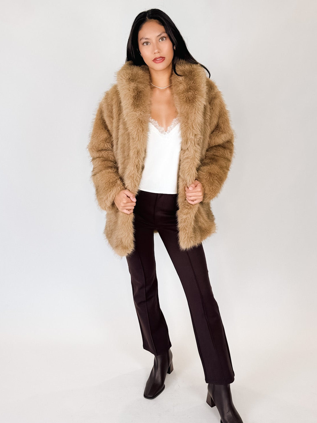 Z Supply Logan Faux Fur Coat – Mikinola