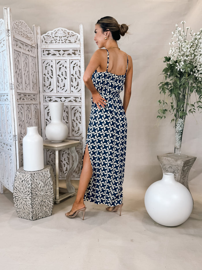Dress To Pinwheel Print Maxi Dress