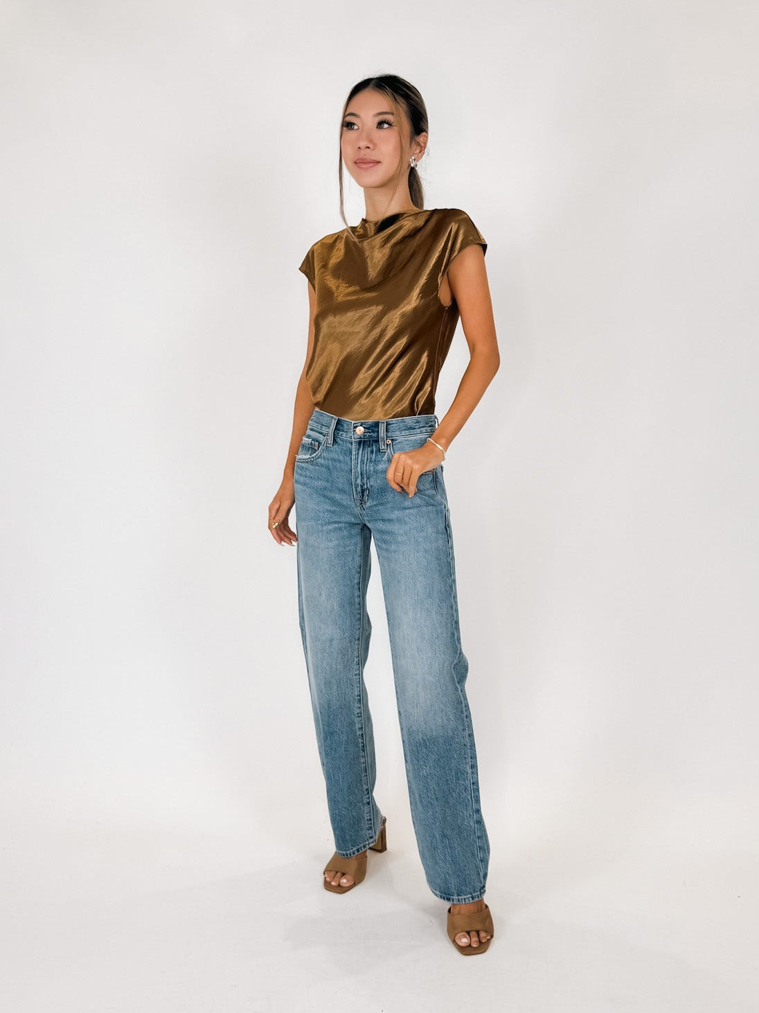Pistola Lexi Mid Rise Bowed Straight