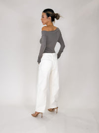 Pistola Beau Seamed Crescent Leg