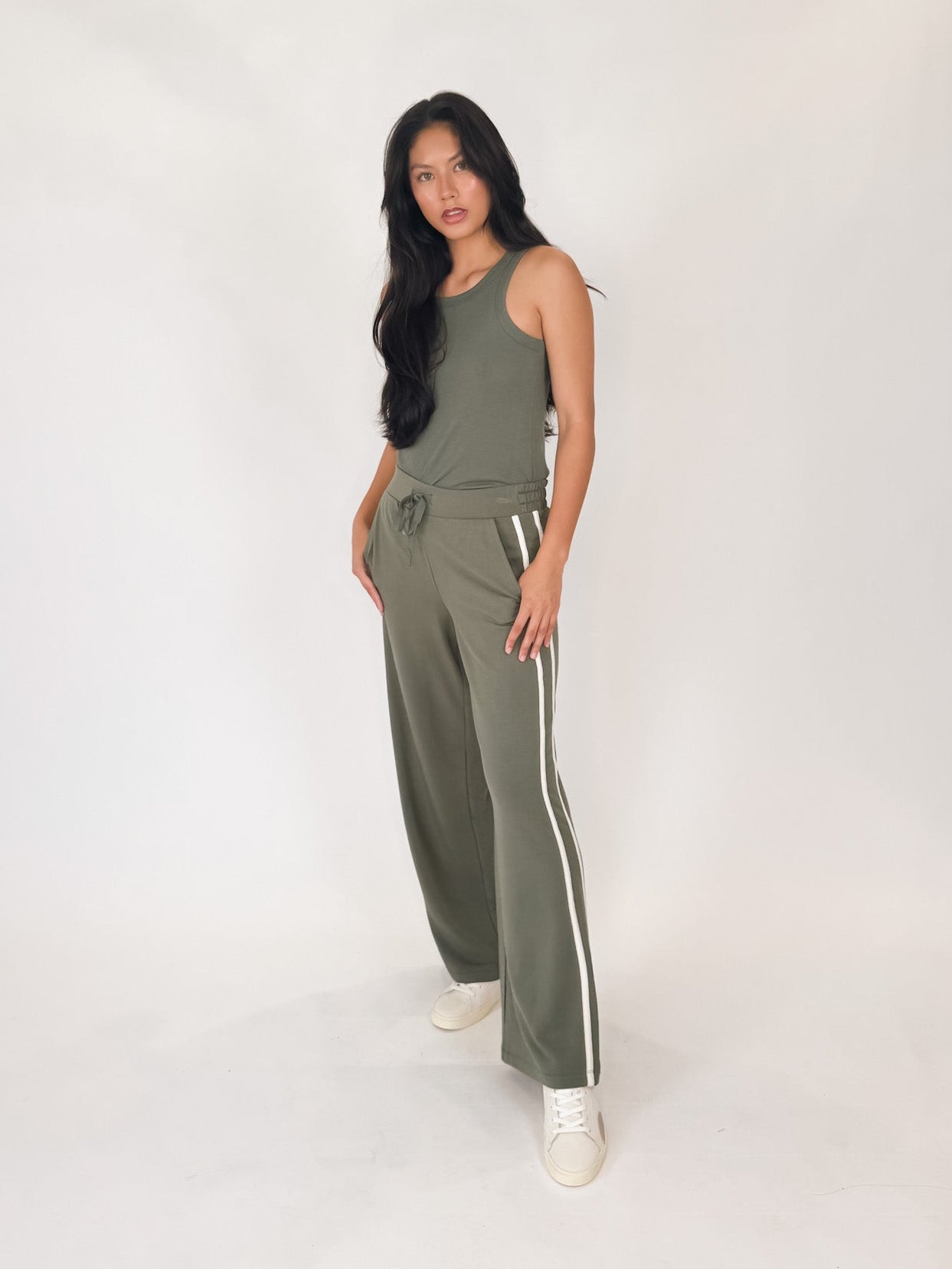 Z Supply Layover Track Pant – Mikinola