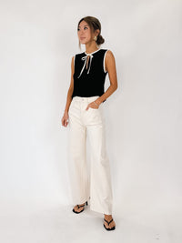 Frame The Keyhole Tie Tank