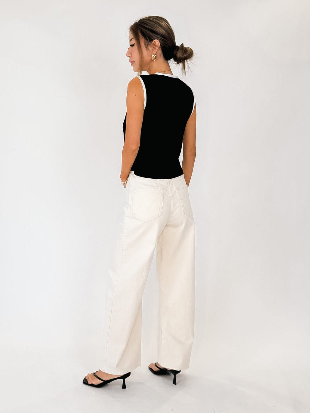 Frame The Keyhole Tie Tank