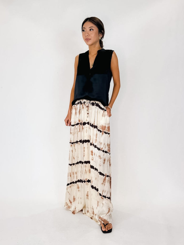 L'Agence Phoebe Sleeveless Band Collar Blouse