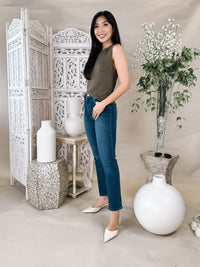 Frame Le Sleek Straight Jean