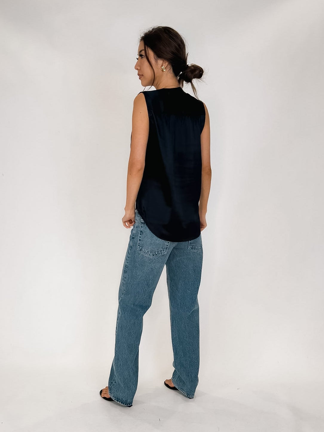 L'Agence Phoebe Sleeveless Band Collar Blouse