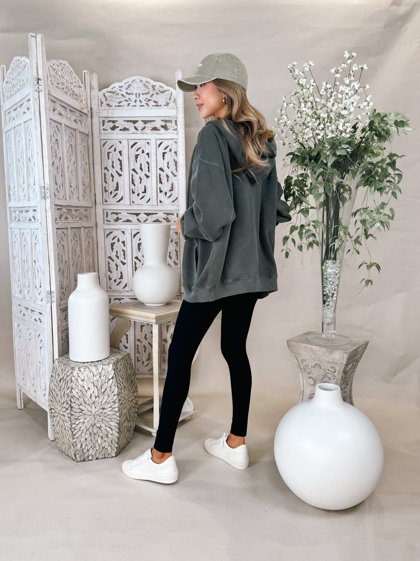 Joah Brown Oversized Zip Hoodie – Mikinola