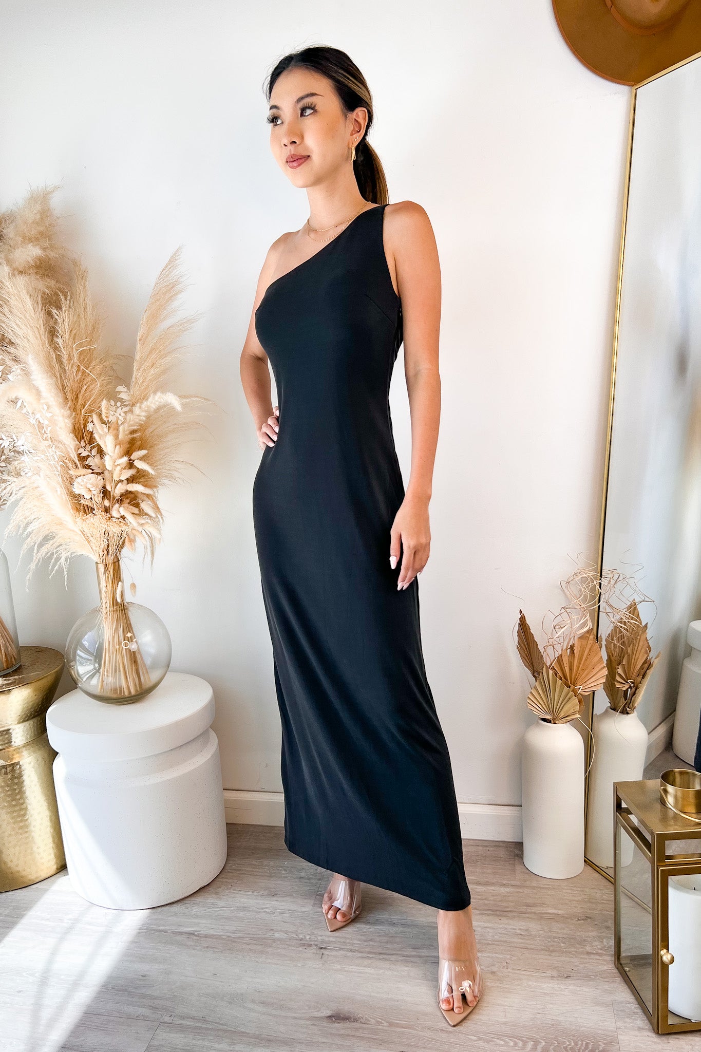 Third Form Mode One Shoulder Back Out Maxi – Mikinola