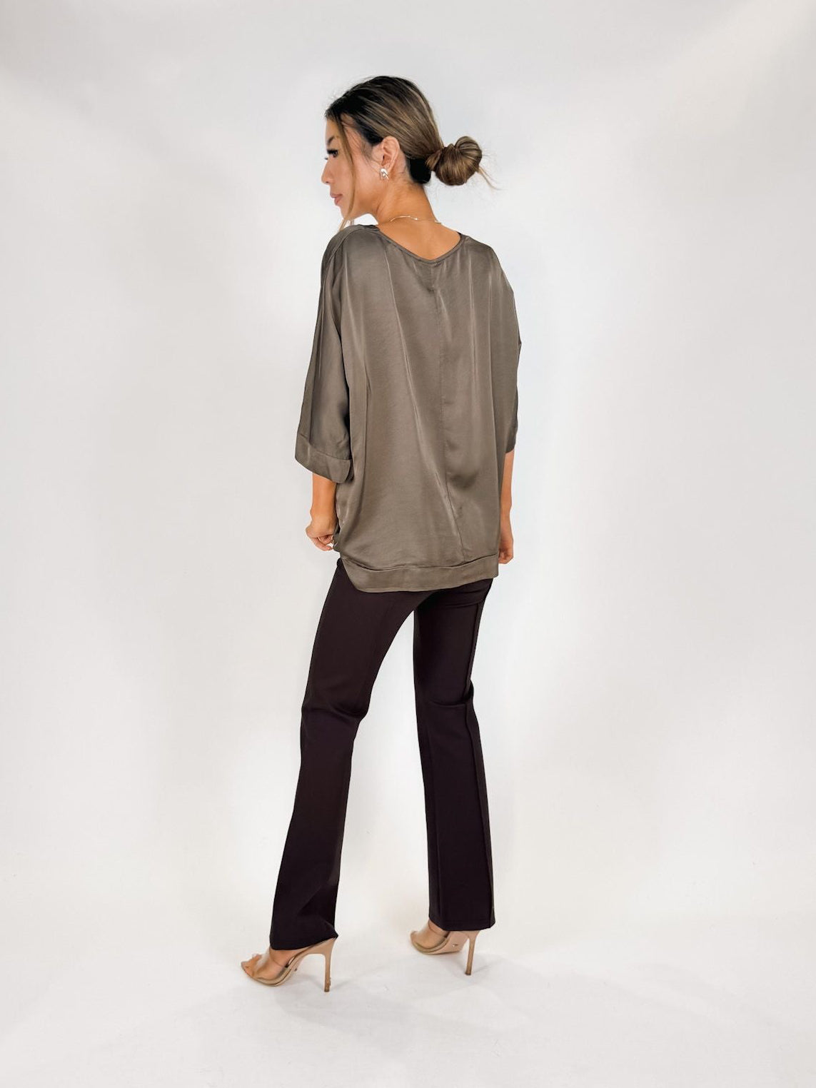 Milio Milano Silky Kimono Sleeve V-Neck