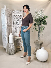 Vir Vita Agnes Three Quarter Sleeve V Neck