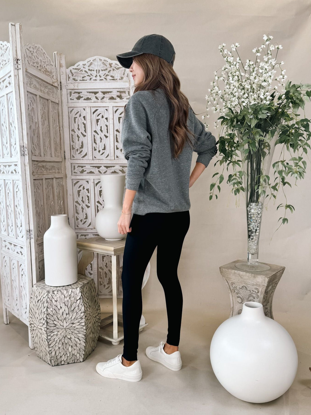 perfectwhitetee Dakota Fleece V Neck L/S Sweatshirt