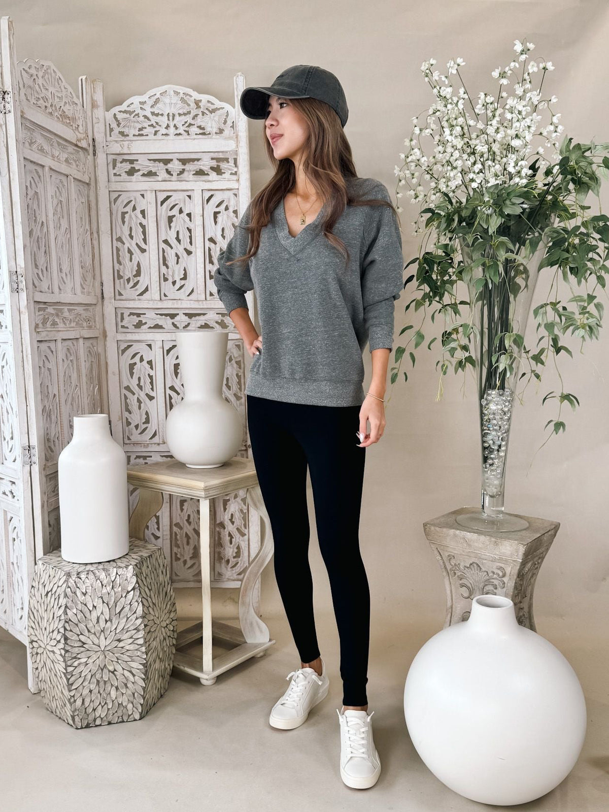 perfectwhitetee Dakota Fleece V Neck L/S Sweatshirt