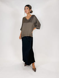 Milio Milano Silky Kimono Sleeve V-Neck